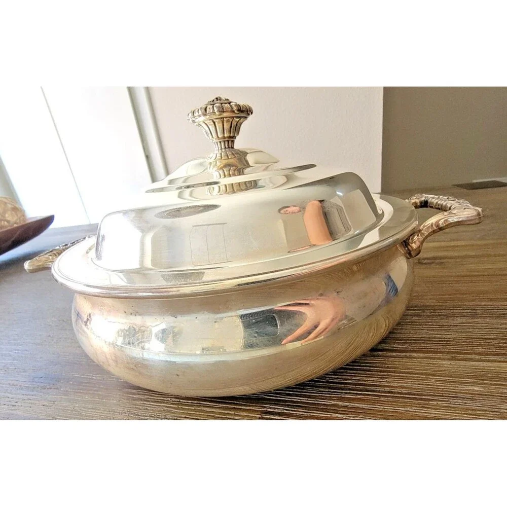 Vintage WM Rogers Silver Plated Casserole Serving Dish w/ Lid #963 Tarnish Wear - Picture 2 of 10